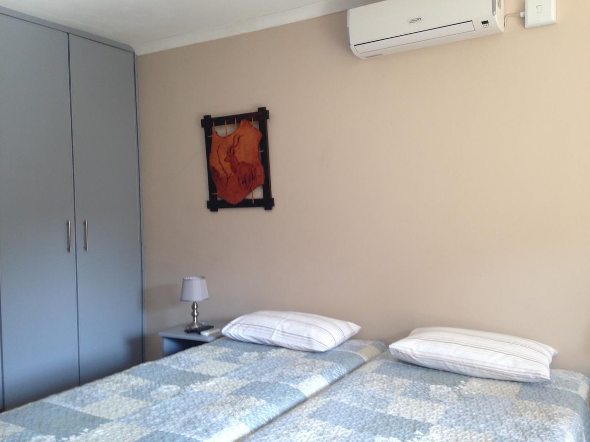 Impala Chalets ファラボルワ エクステリア 写真