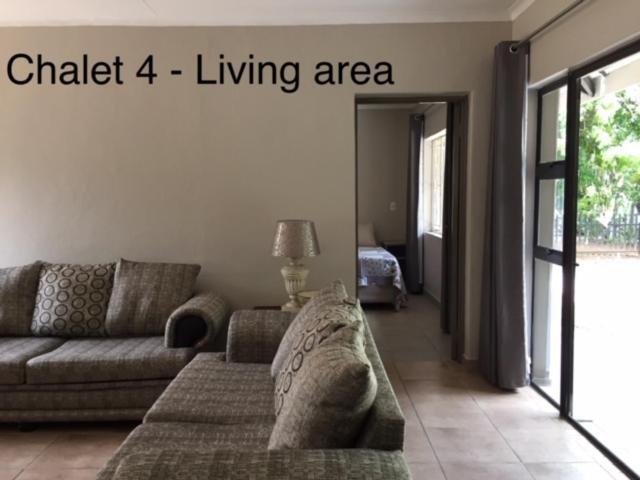 Impala Chalets ファラボルワ エクステリア 写真