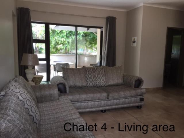 Impala Chalets ファラボルワ エクステリア 写真