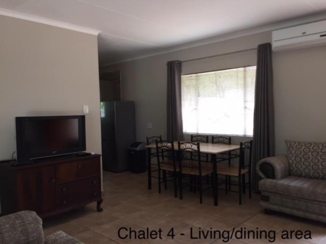 Impala Chalets ファラボルワ エクステリア 写真